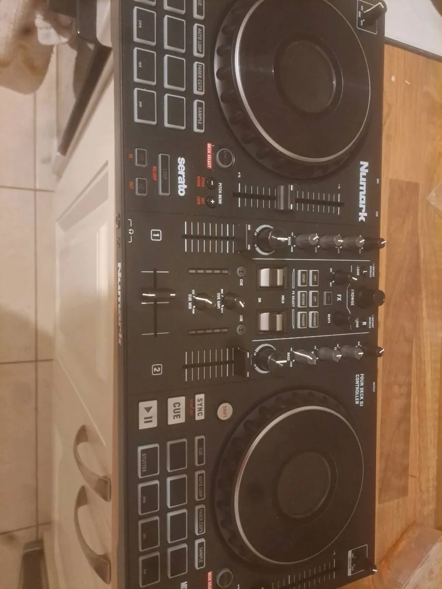 Numark mixtrack platinum fx - Image 2