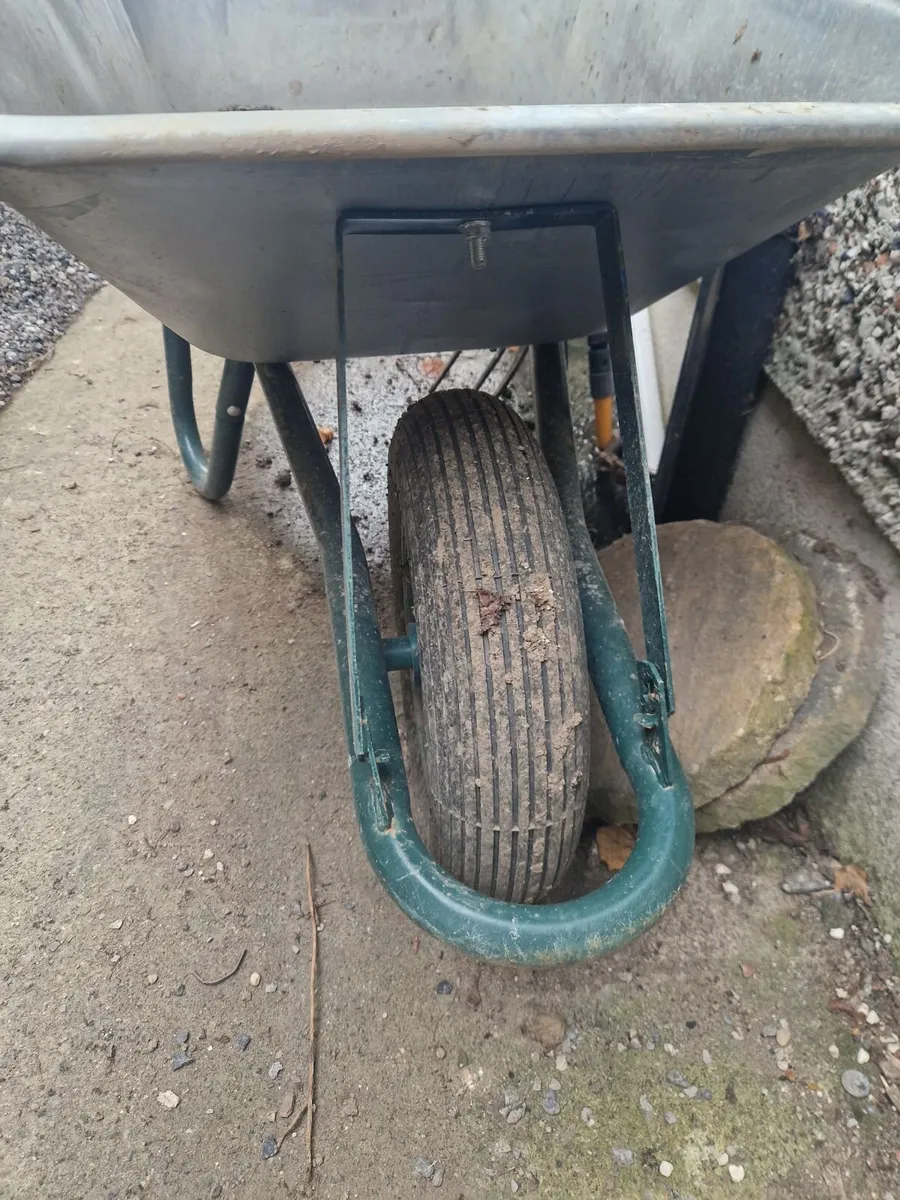 Wheelbarrow - Image 3