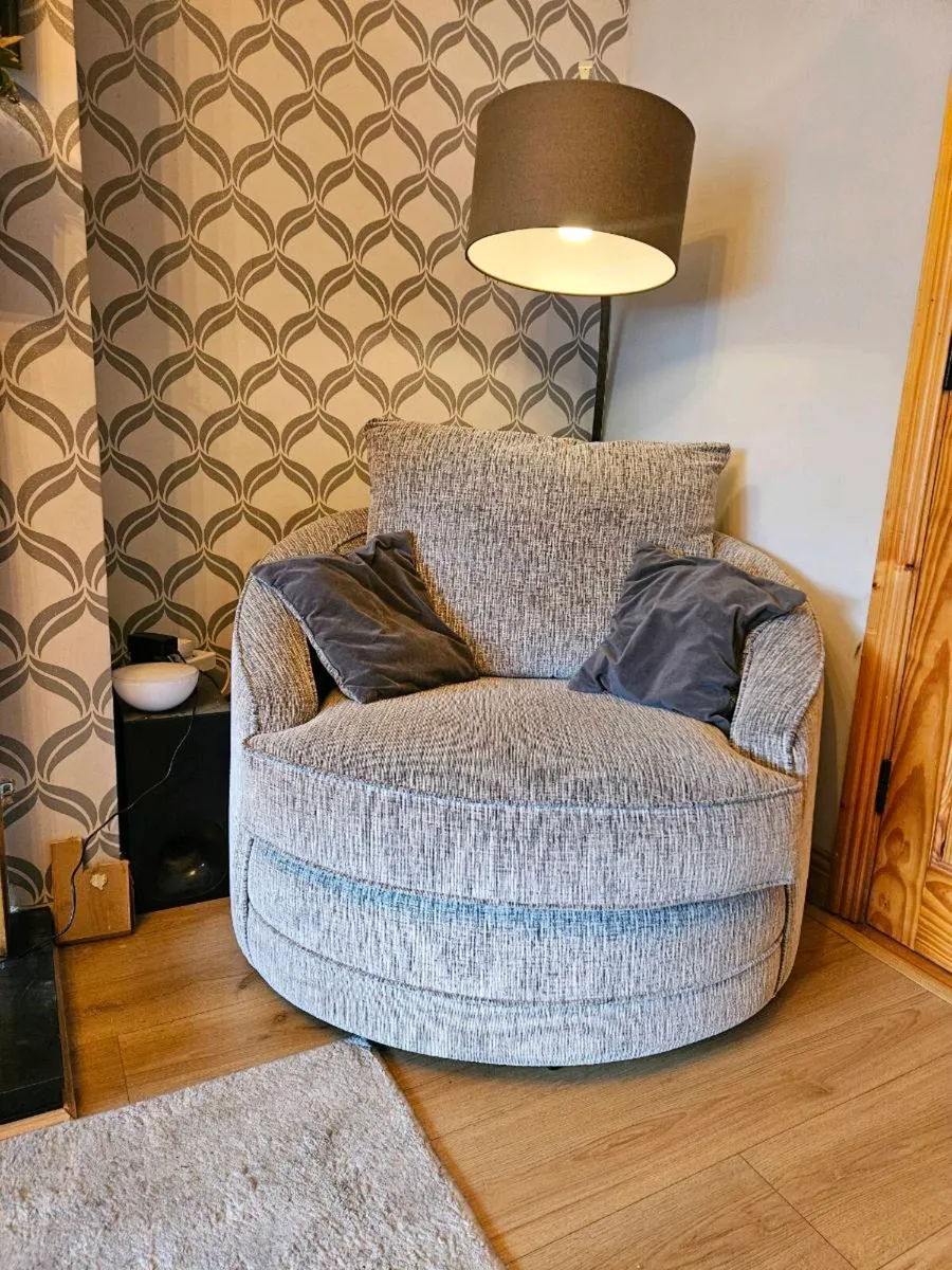 Cuddle Chair - Image 1