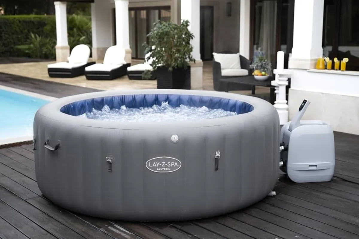 Lay z spa hot tub - Image 1