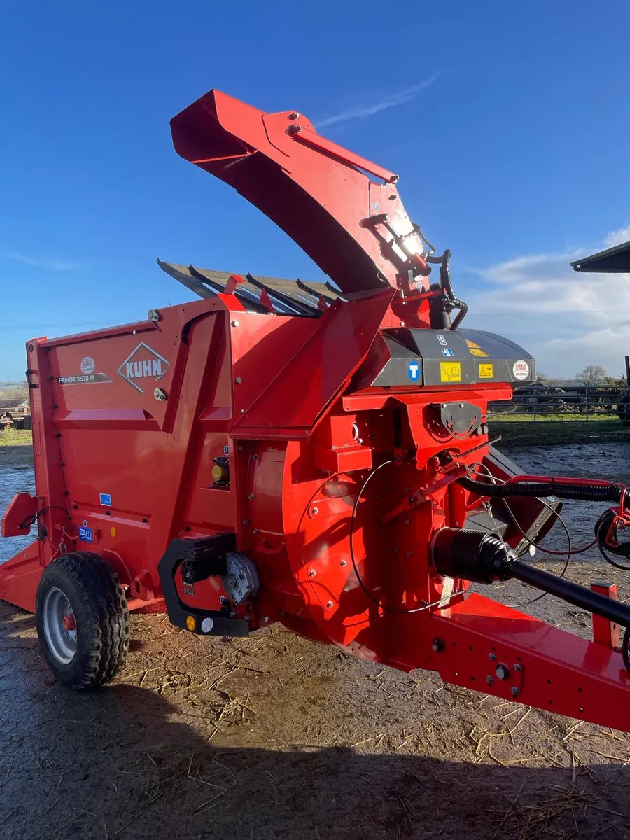Straw chopper /blower - Image 1
