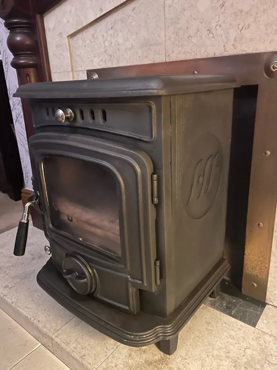 Solid fuel stove - Image 2