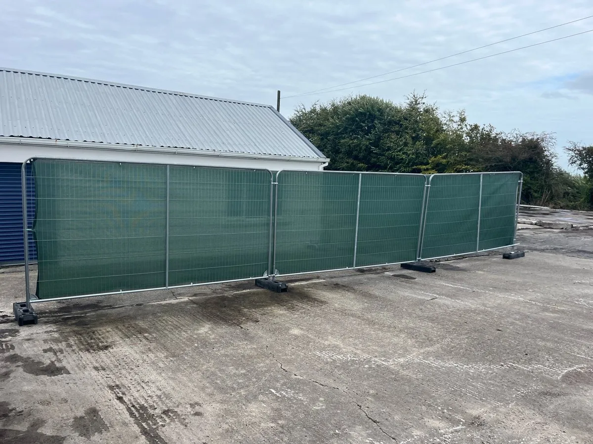 Fence Panels & Privacy Netting - Image 2