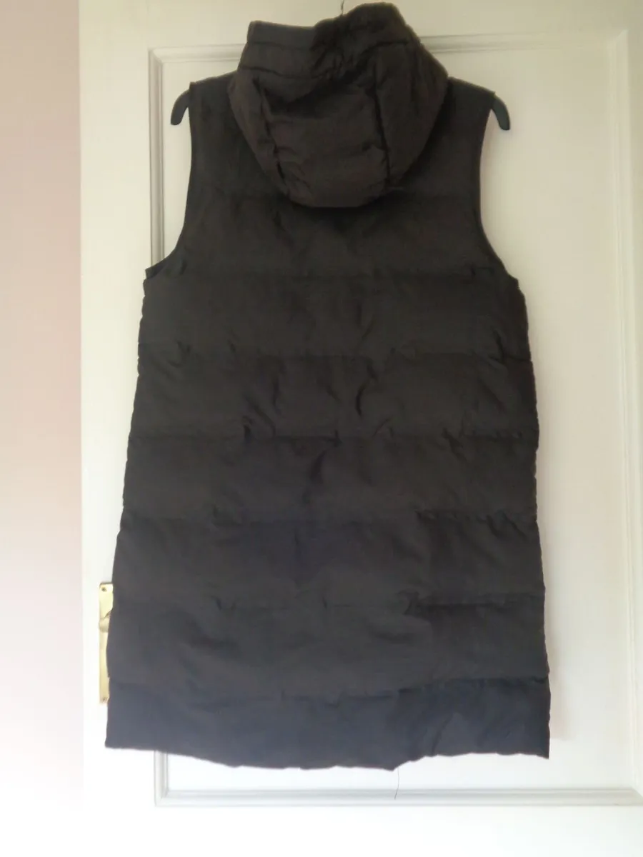 Zara Ladies XS BLack Sleeveless Coat for Sale - Image 1