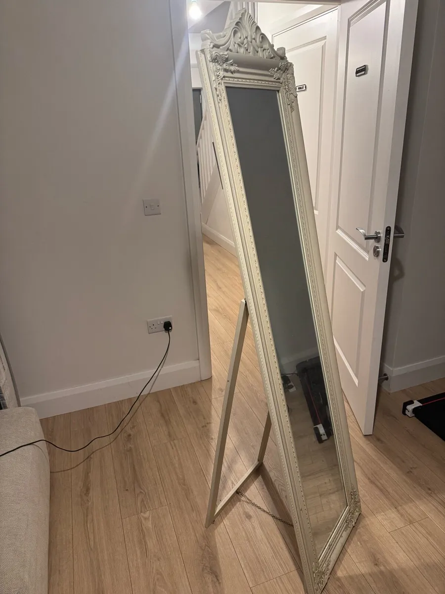 Standing mirror - Image 1