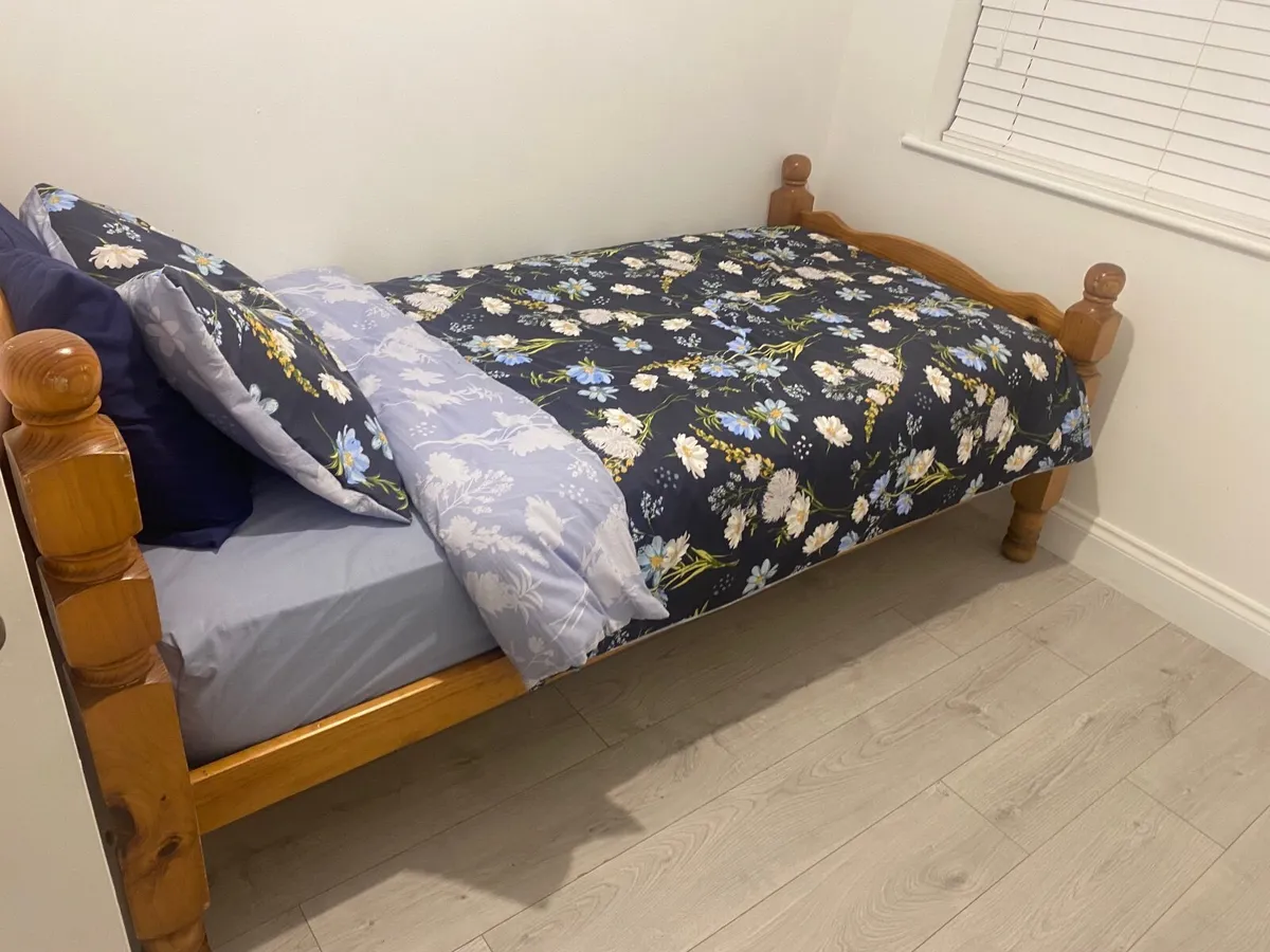 Single bed x 2 - Image 2