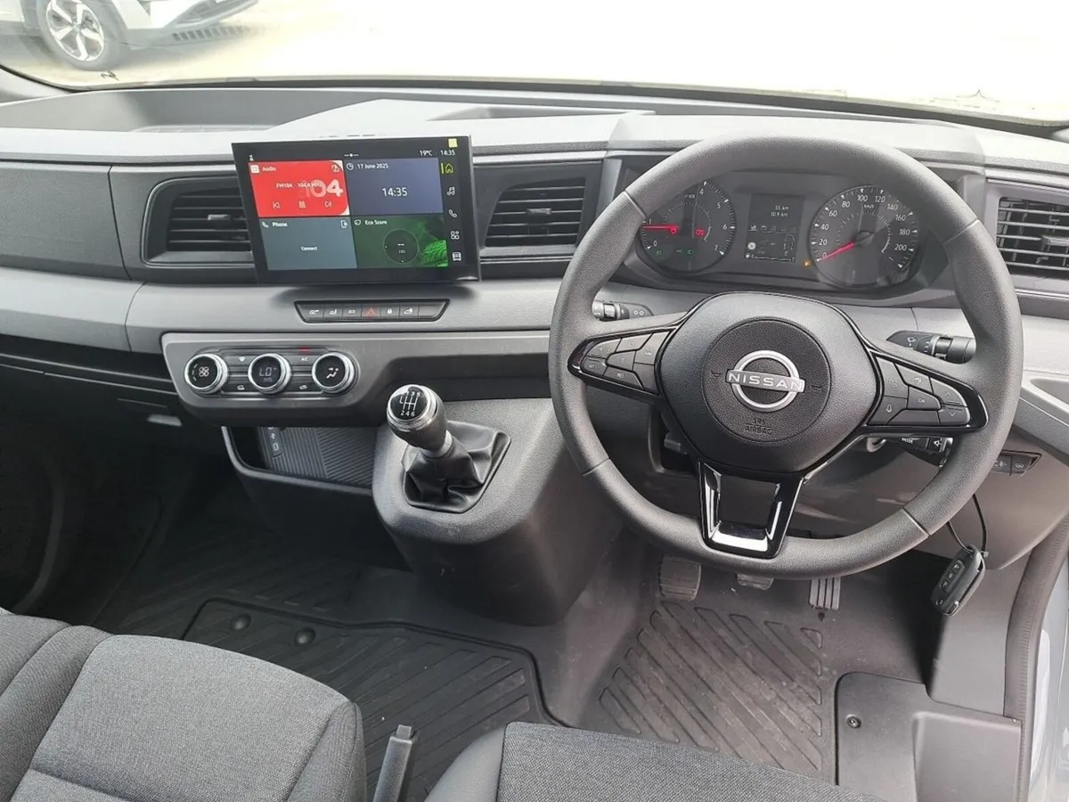 Nissan Interstar INTERSTAR L3H2 FWD 130 SV 2DR - Image 2