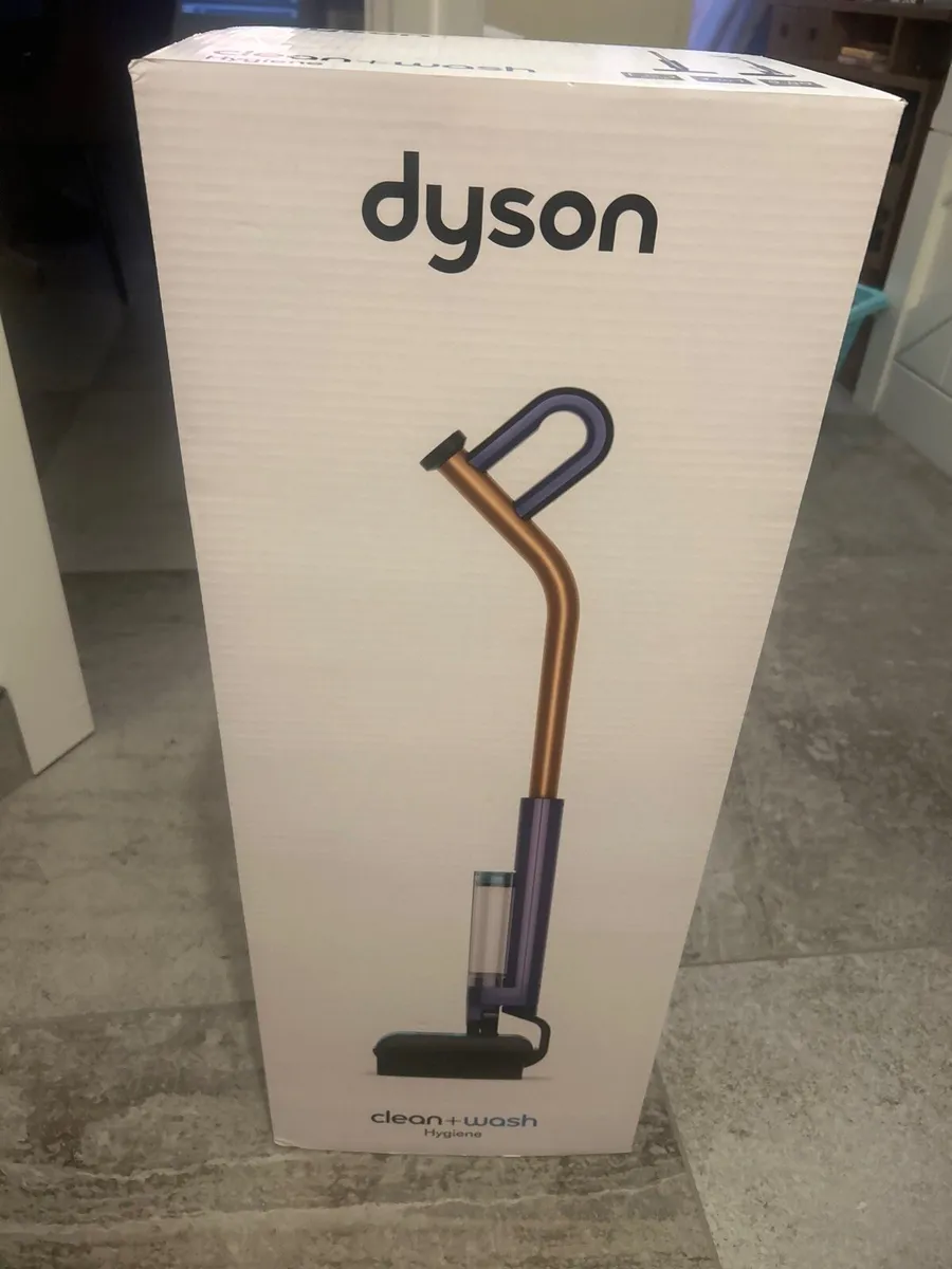 Wet and dry vac ( Dyson) - Image 2