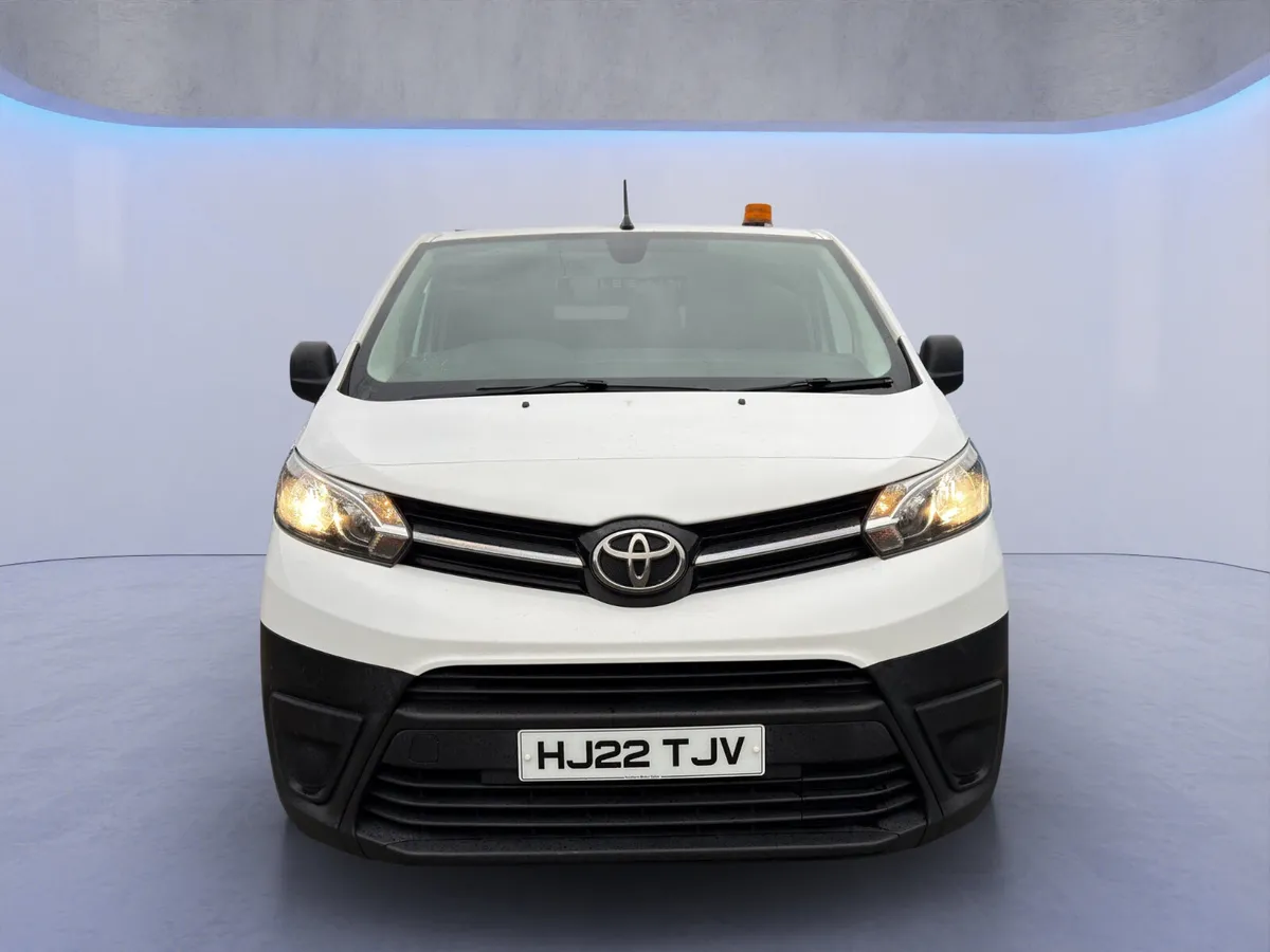 2022 Toyota Proace 2.0D 140 - Image 2