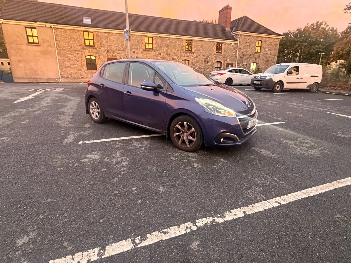 2017 Peugeot 208 1.2p - Image 4