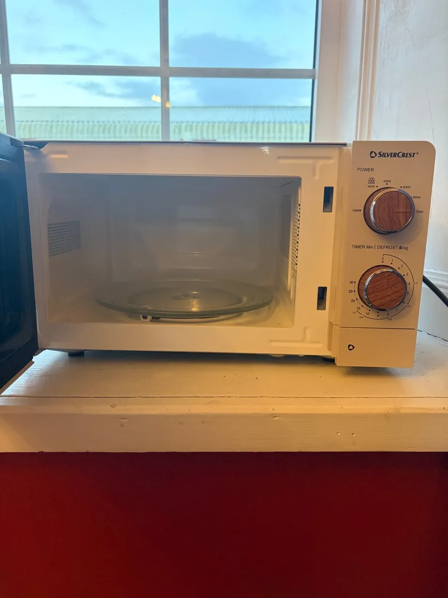 Microwave - Image 2