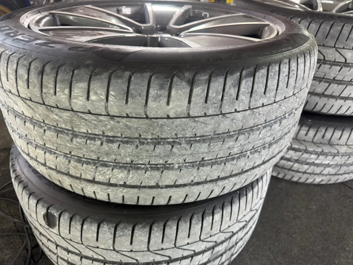 PORSCHE 21 INCH GENUINE 5x130 ALLOYS AND TYRES - Image 2