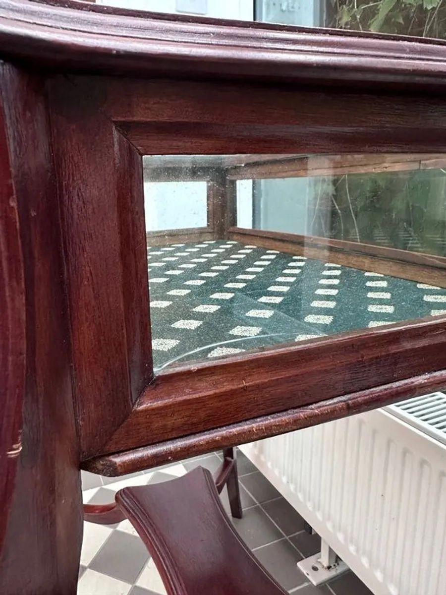 Antique vitrine table - Image 4