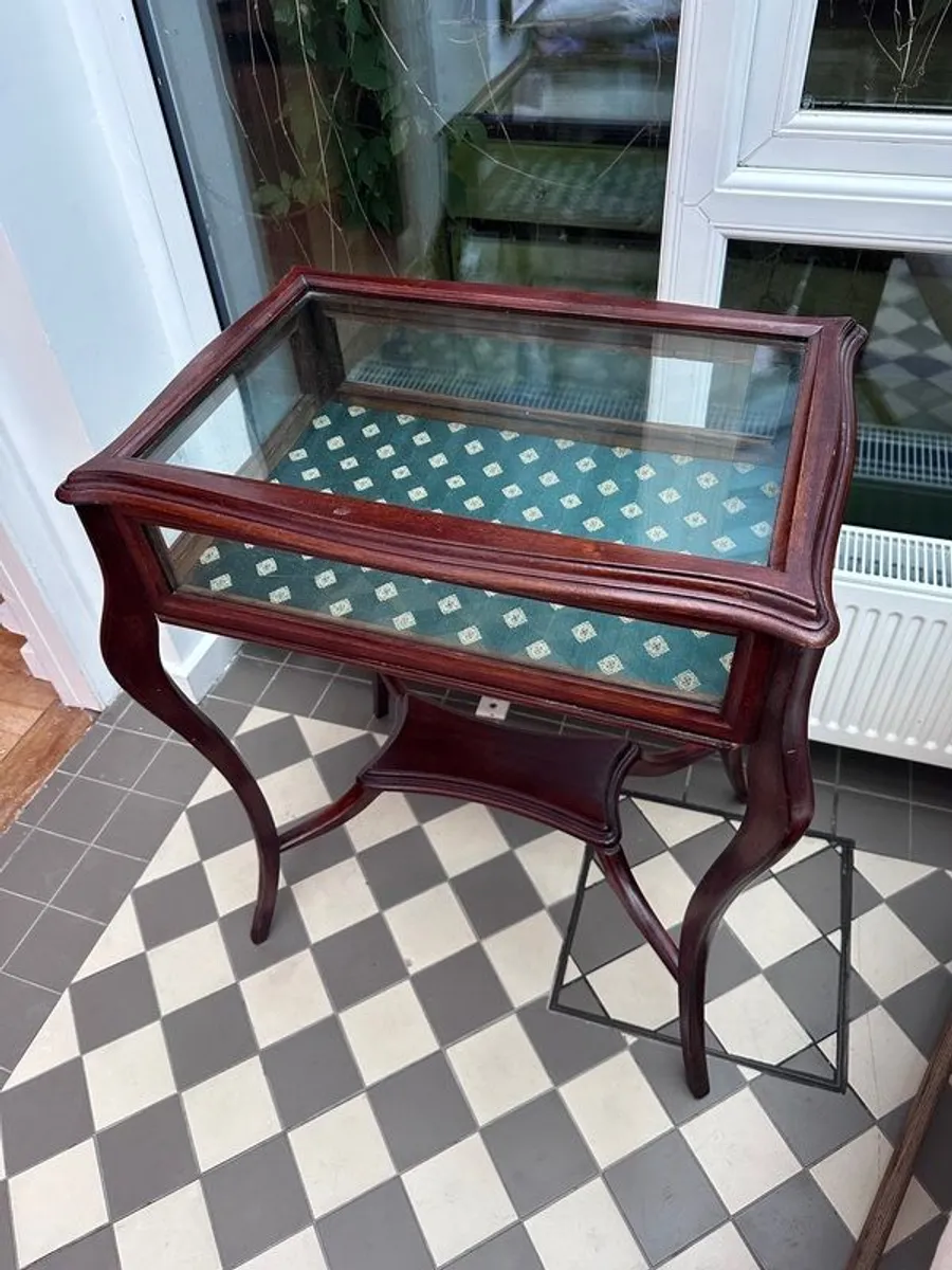 Antique vitrine table - Image 2