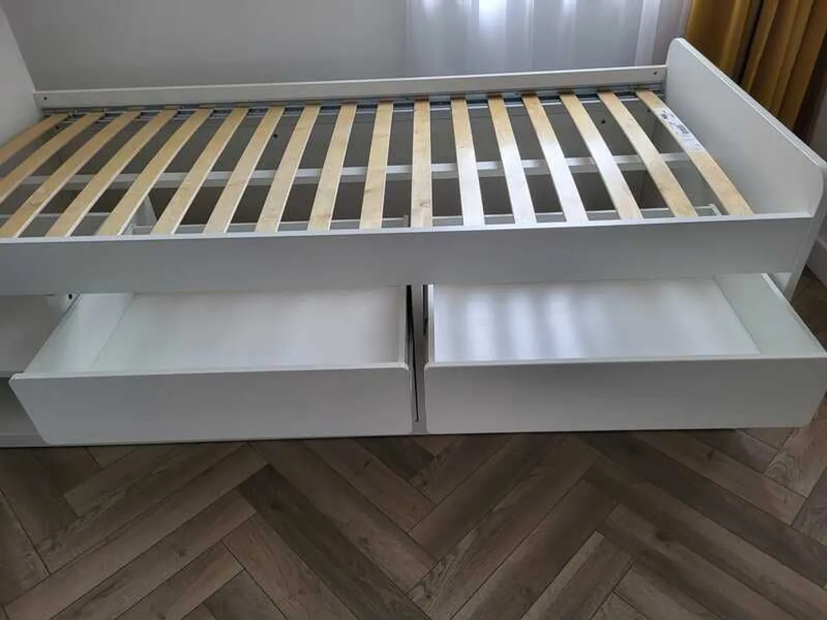 Kids bed with mattress - Image 2