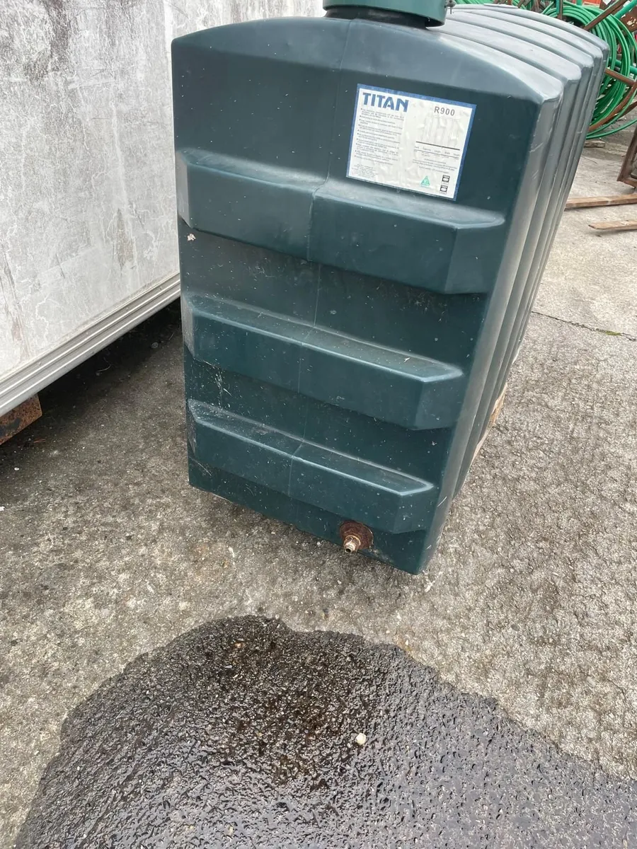 Oil Tank 900 Litres - Image 1