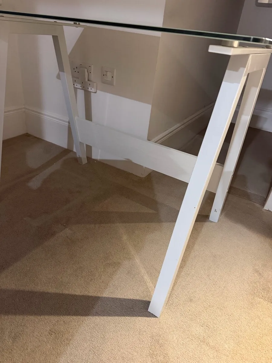Desks - Image 2