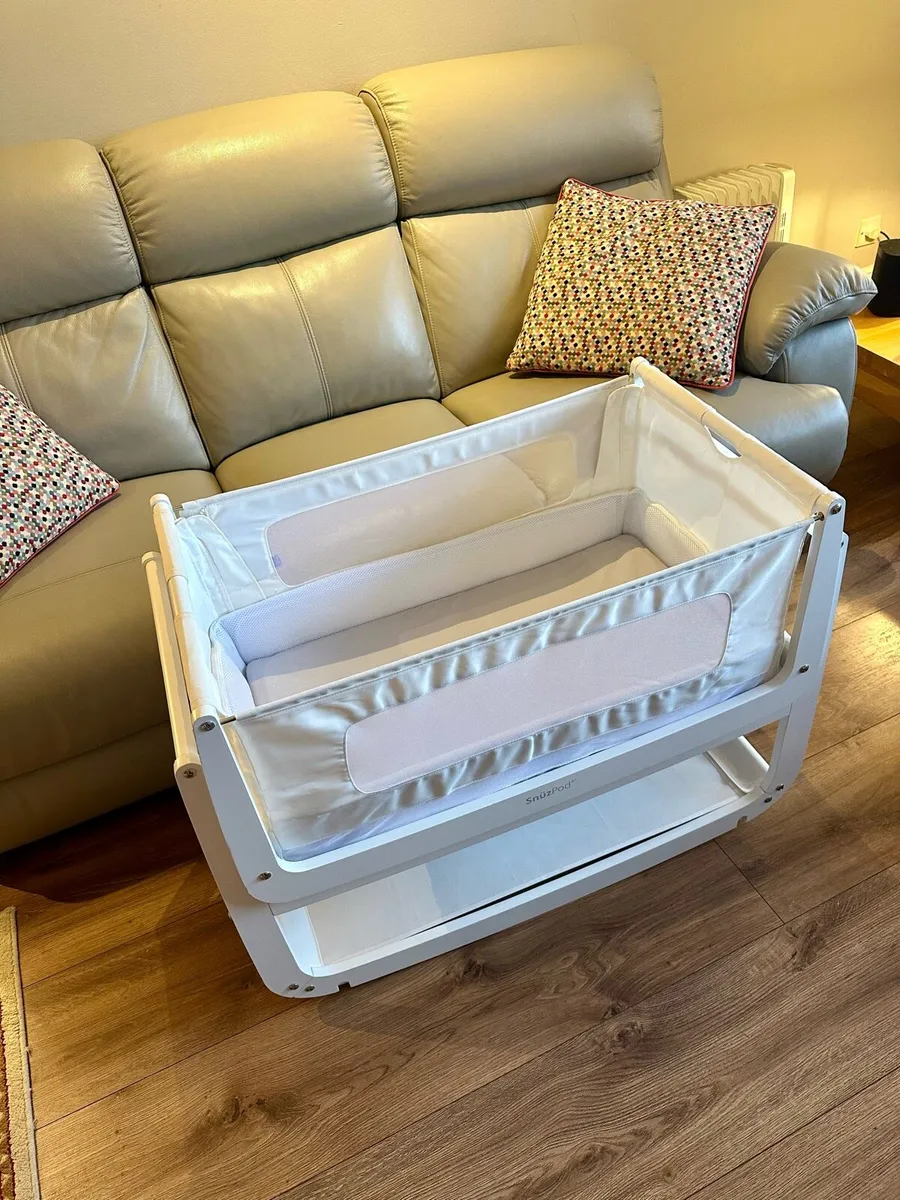 SnuzPod 4 Bedside Crib - Image 1