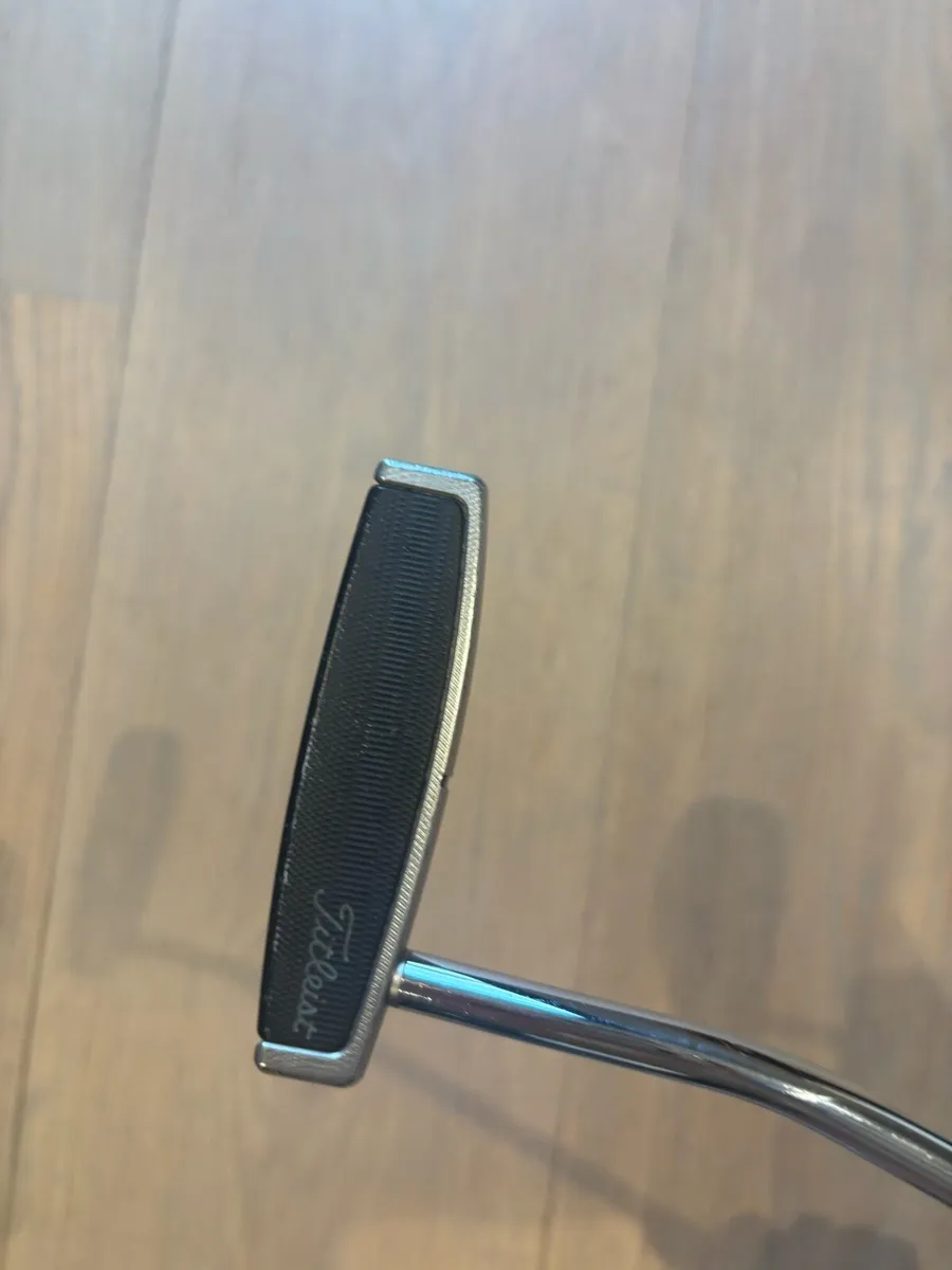 Golf club - Image 2