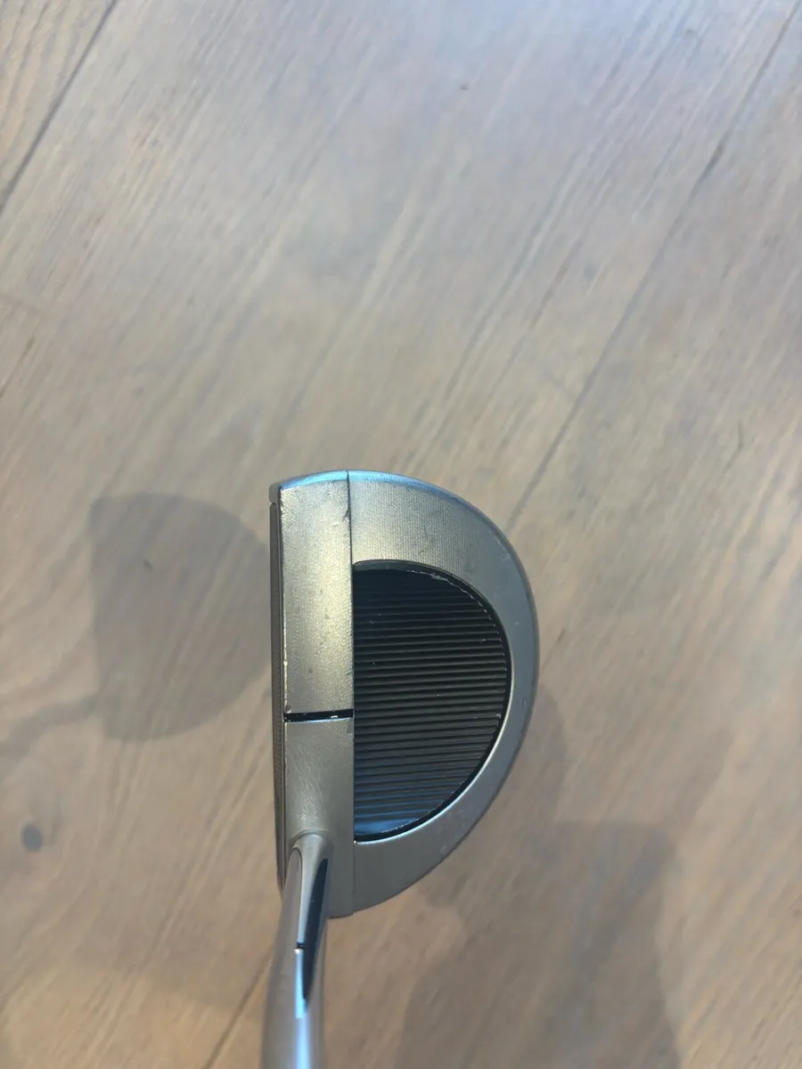 Golf club - Image 3