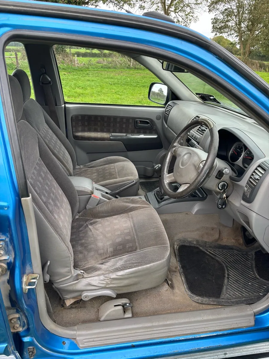Izuzu d-max - Image 4