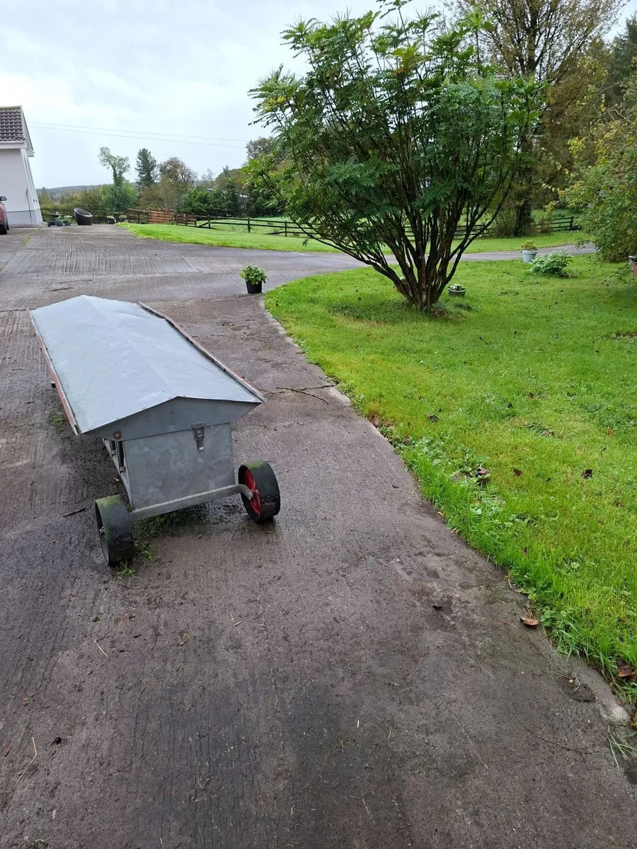 Lamb creep feeder - Image 4