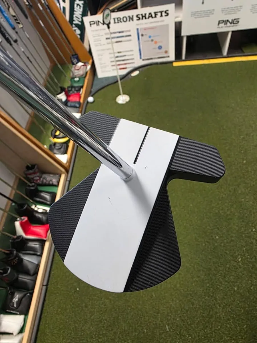 Odyssey Ai-One Square 2 Square Putter - Image 2