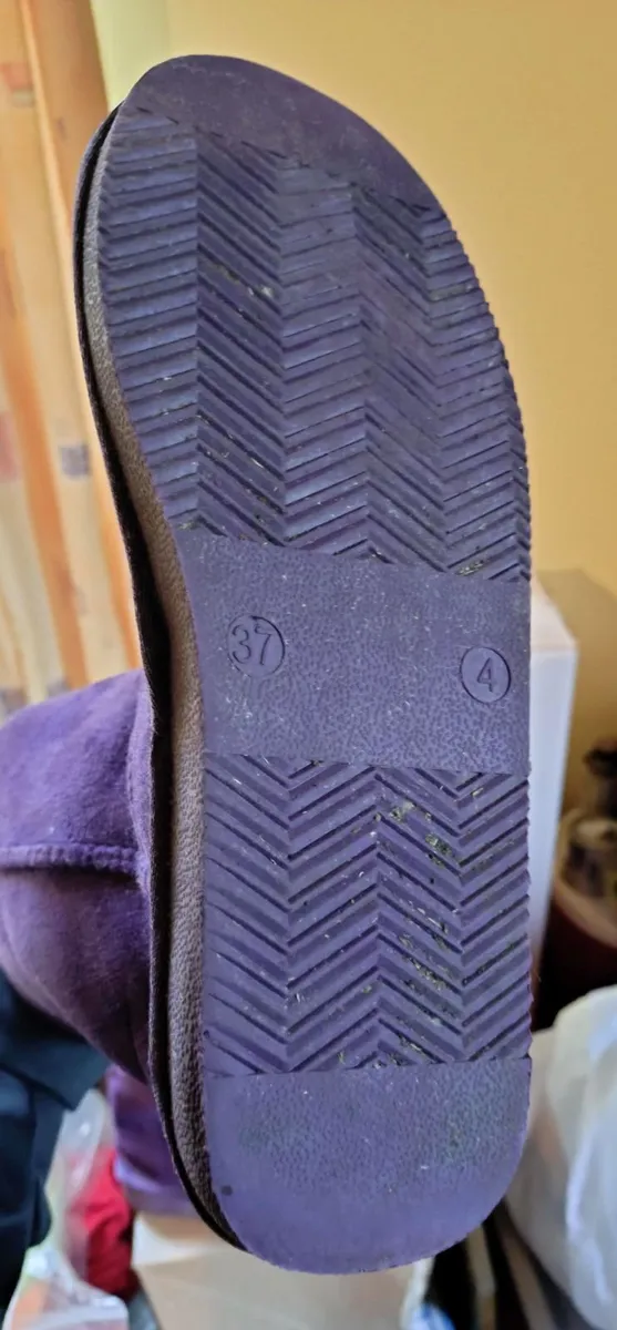 PAIR OF FURRY LINED, PURPLE BOOTS (USED). - Image 2