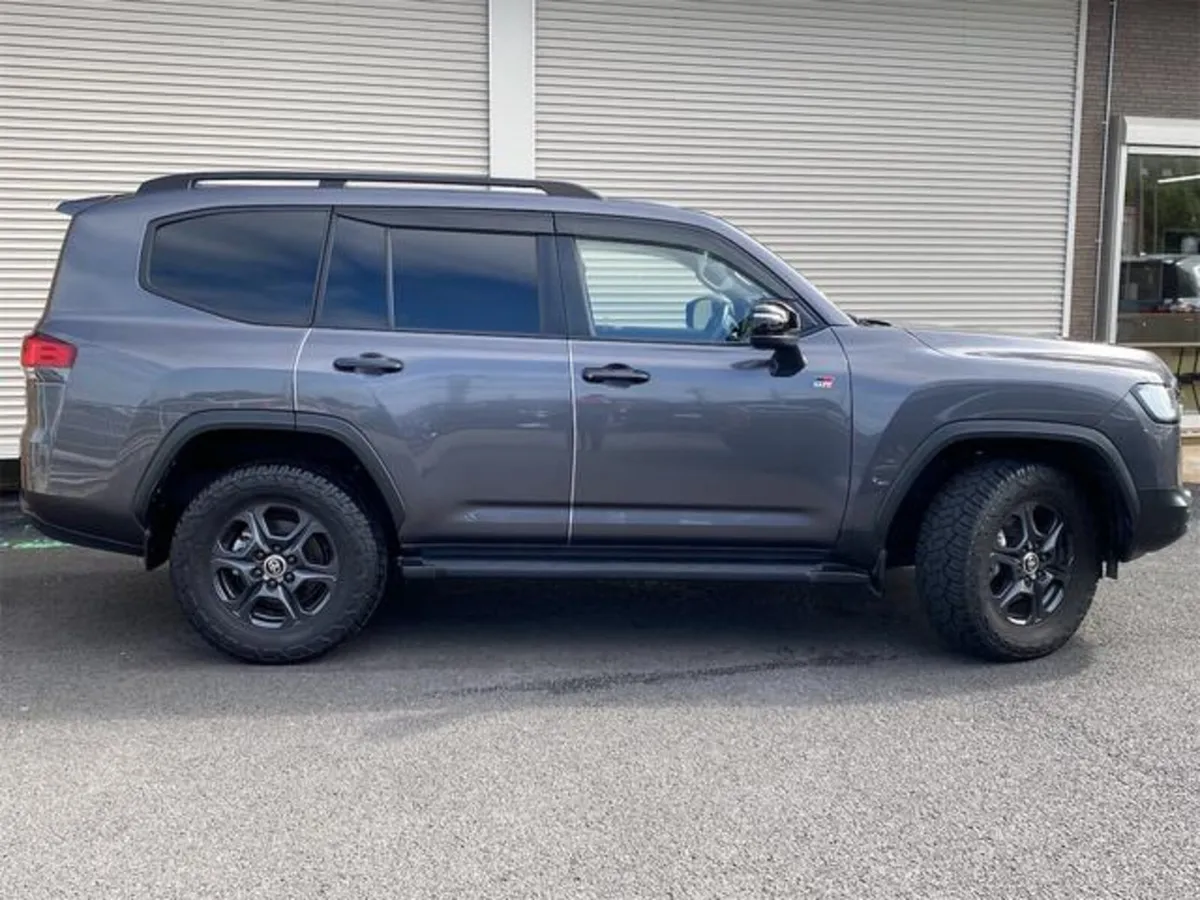 Toyota Landcruiser LC300 Amazon GR Sport 3.3 - Image 4