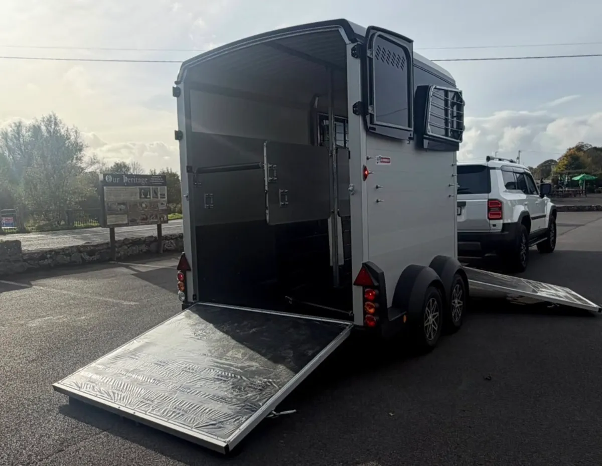 trailer - Image 1