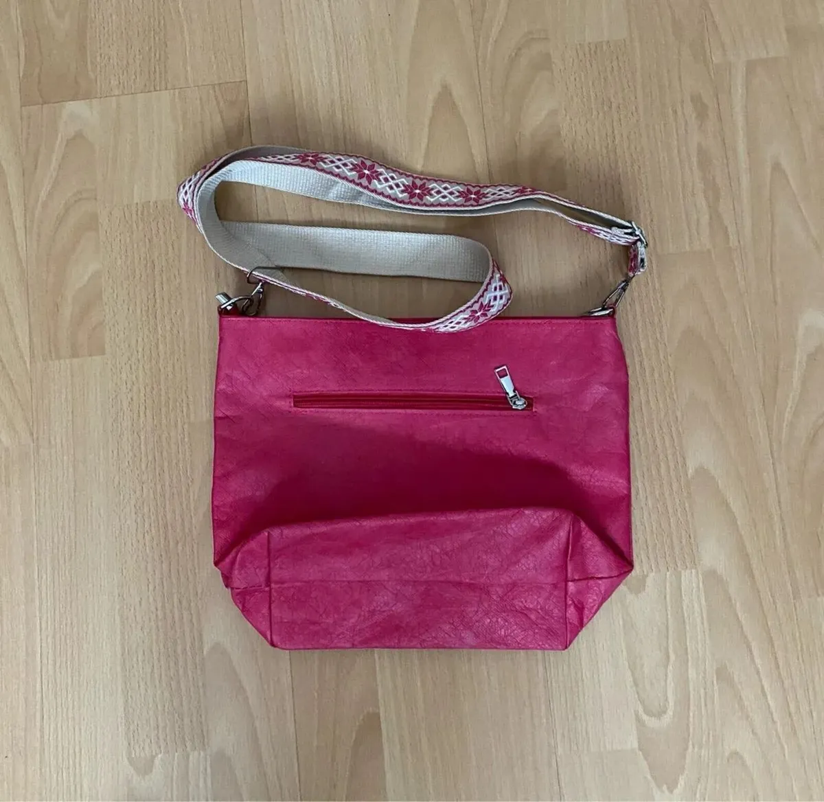 NEW Pink Tote Bag with Adjustable Shoulder Strap - Image 4