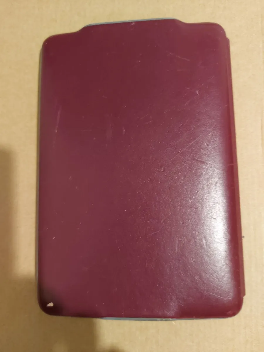 Amazon Kindle in beautiful leather Case with Light - Image 4