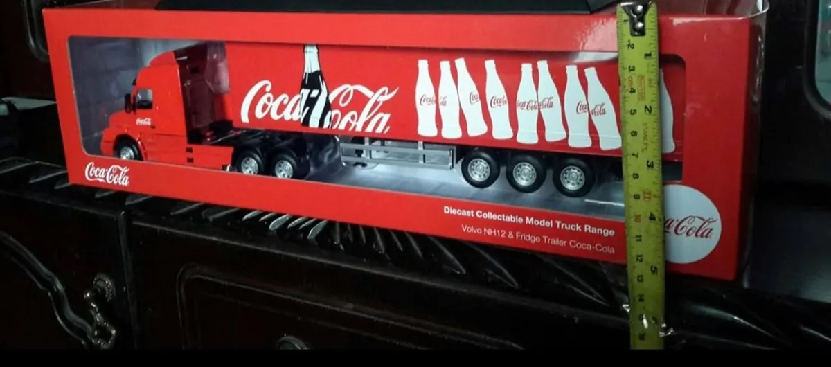 VOLVO COCA COLA CAB TRAILER MODEL - Image 1