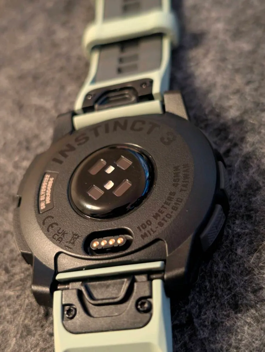 Garmin Instinct 3 Amoled 45MM WBox/Receipt - Image 2