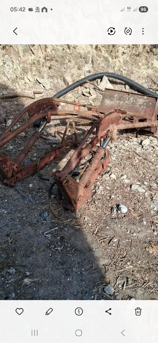 Tractor loader - Image 1