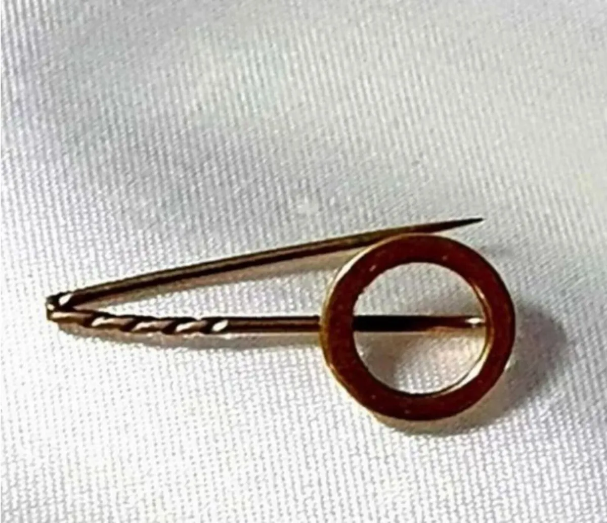 Vintage 9ct Gold Tie Pin - Image 2