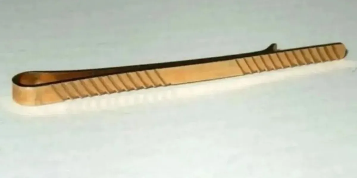 Vintage Hallmarked 9ct Gold Tie Pin - Image 4