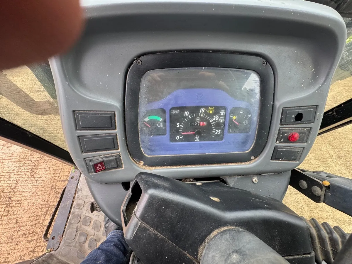 New Holland Other 2001 - Image 2