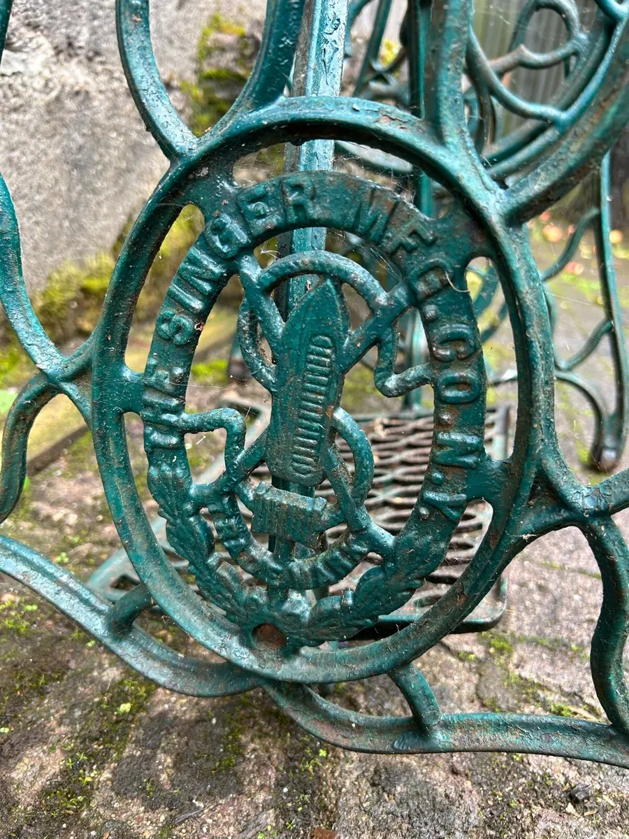 Antique Singer Table - Image 4