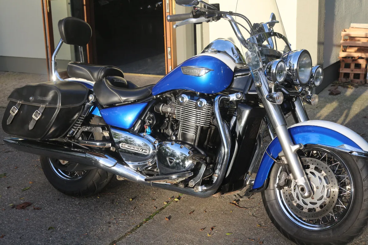 2015   Triumph Thunderbird 1700 - Image 2