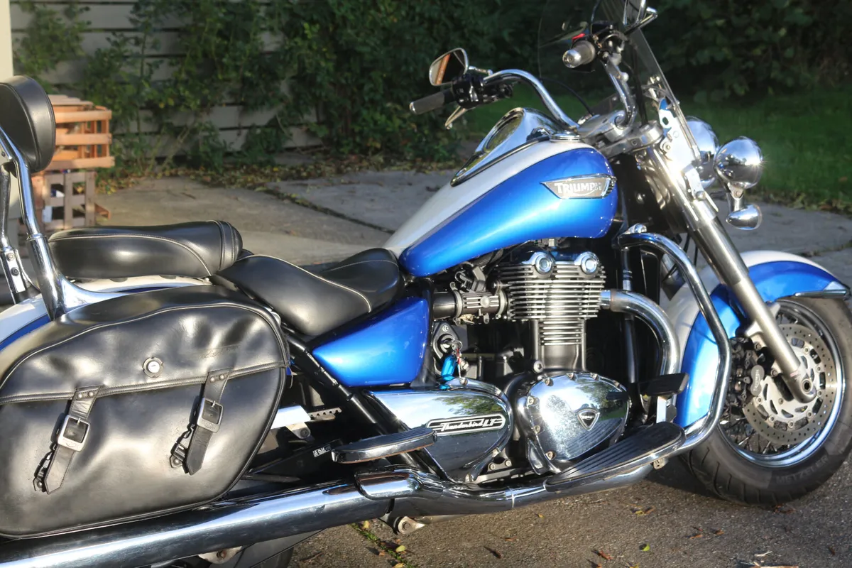 2015   Triumph Thunderbird 1700 - Image 1