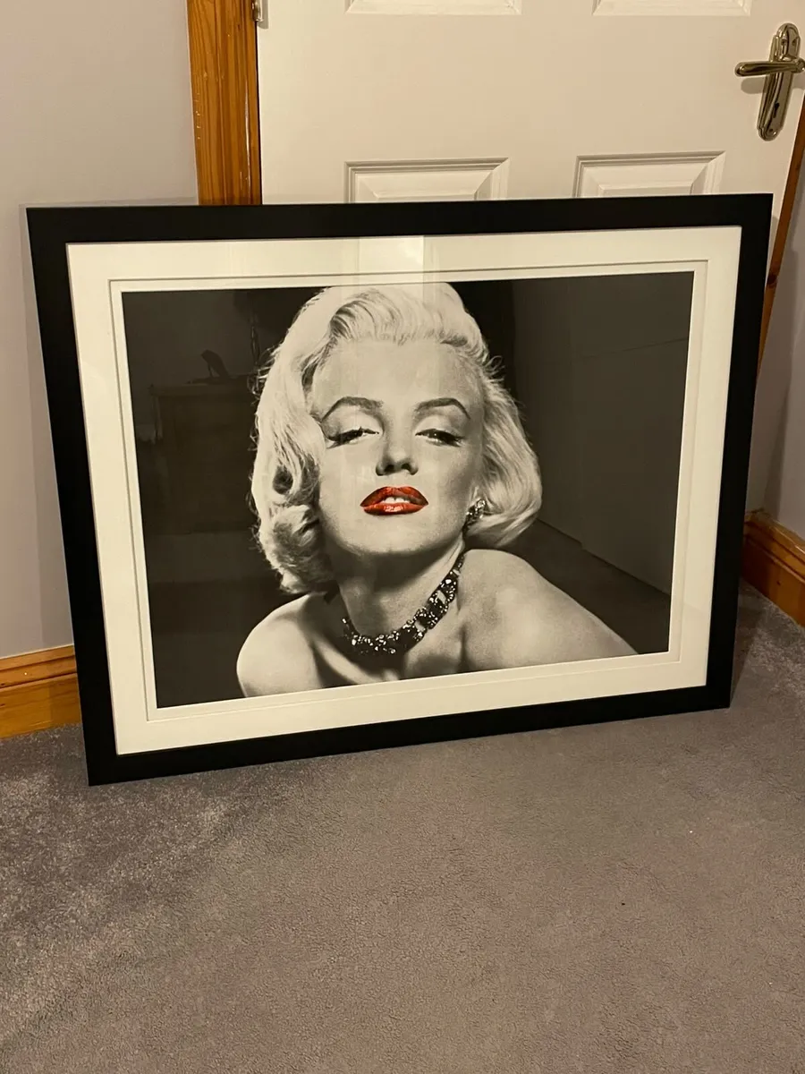 Large Framed Marilyn Monroe Picture – 97 × 77 cm – - Image 2