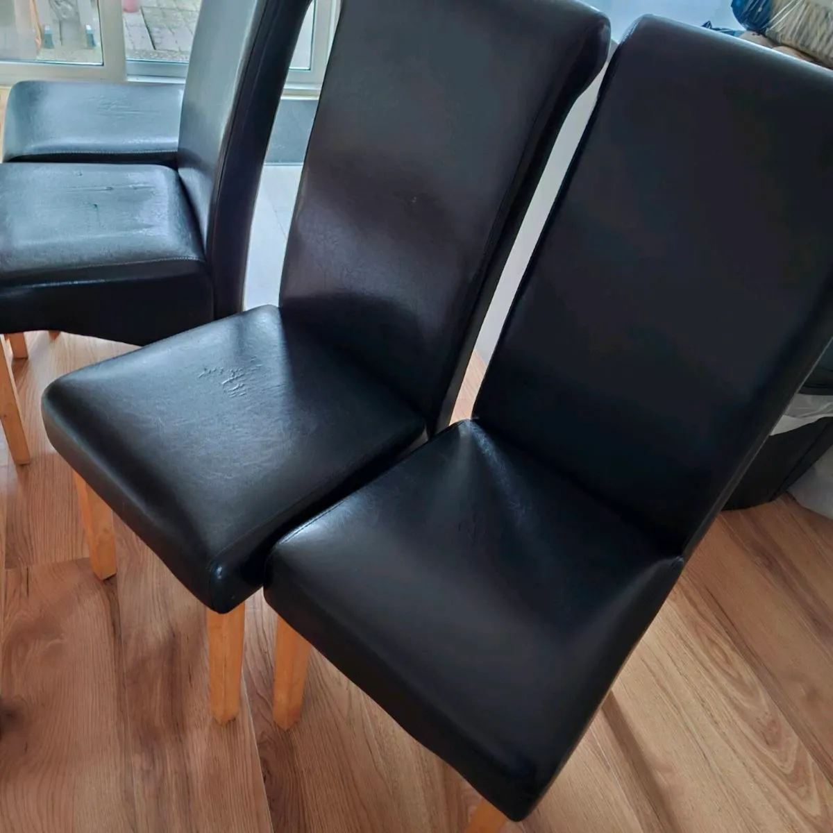 4 Black leather style kitchen chairs. - Image 3