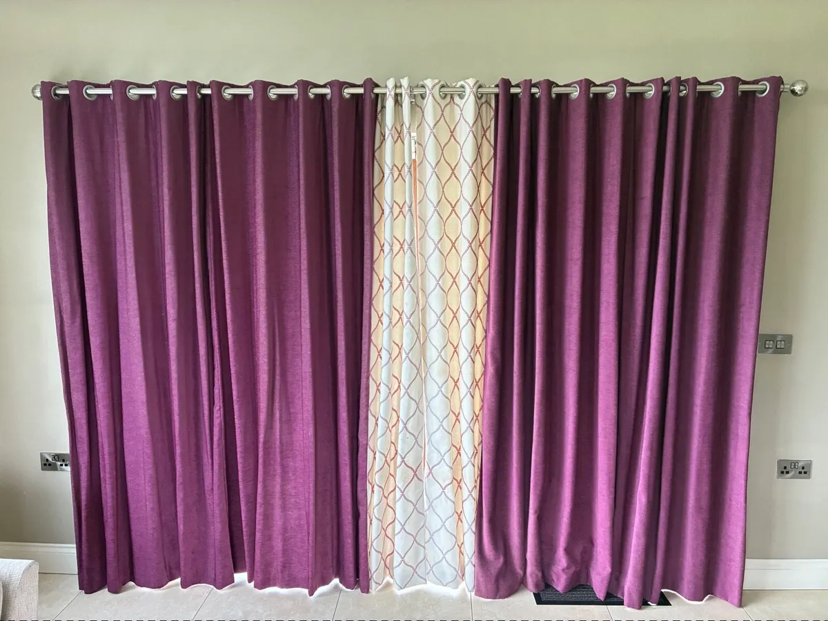 Curtains - Image 3