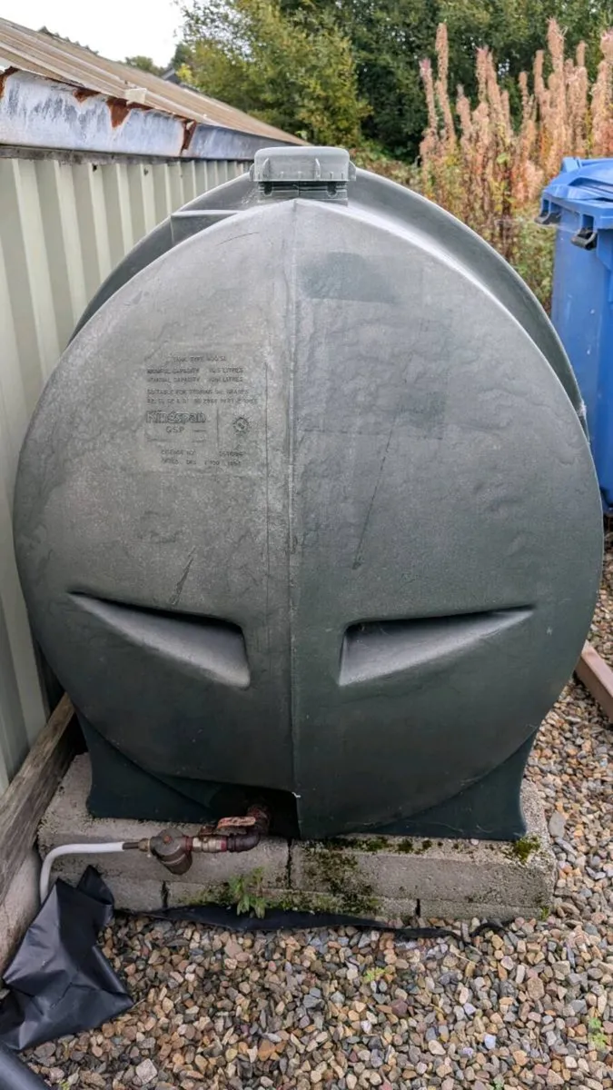 1000L Oil tank - Image 1