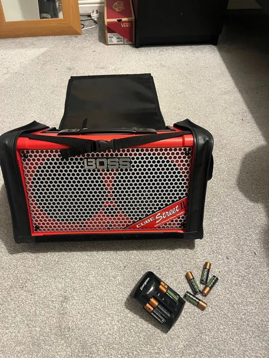 Street Cube 2 + cover + rechargeable batteries + charger