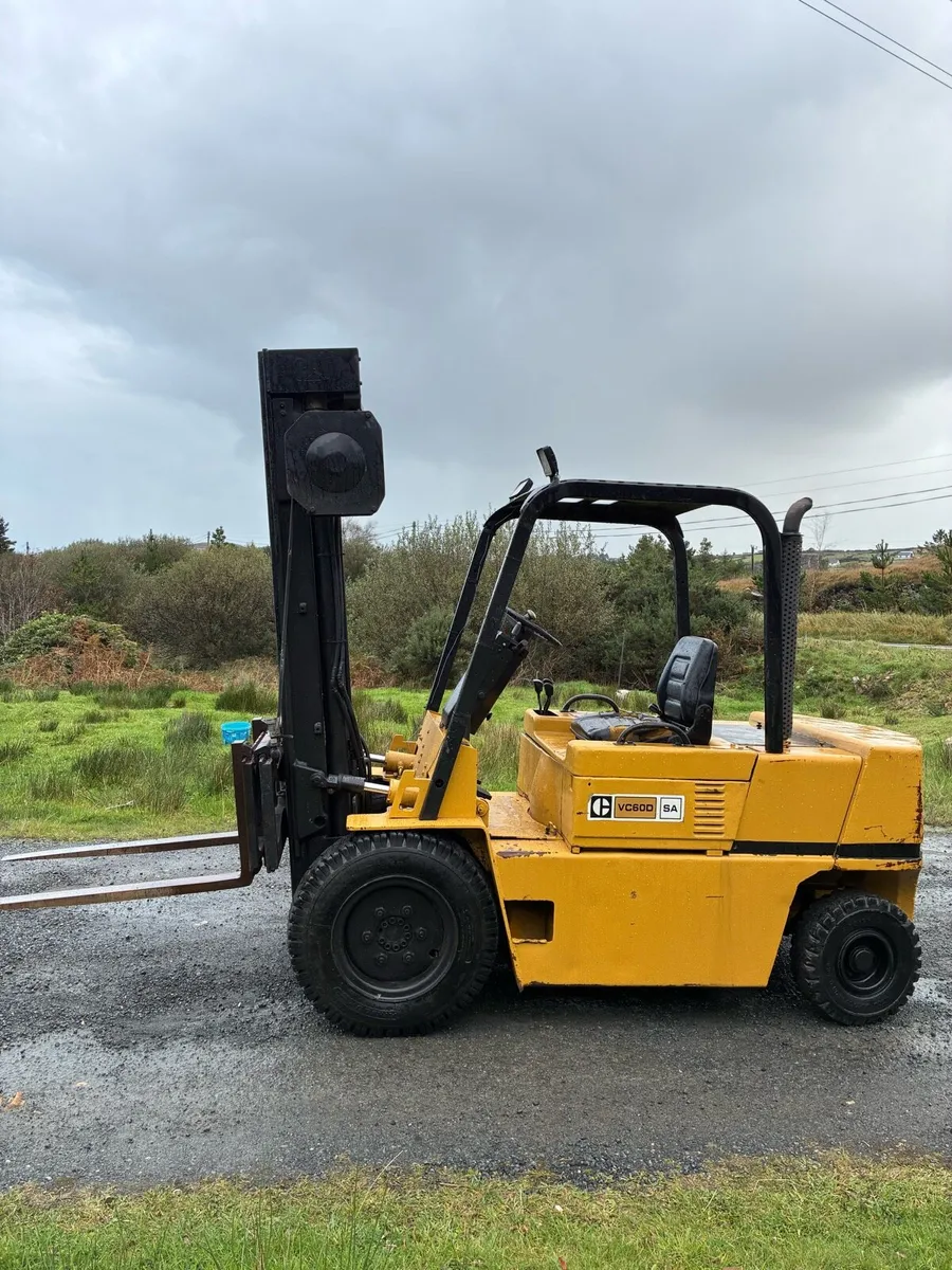 3 tonne forklift - Image 2