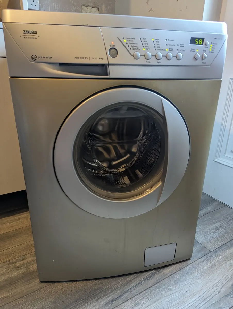 Washing machine - Image 1