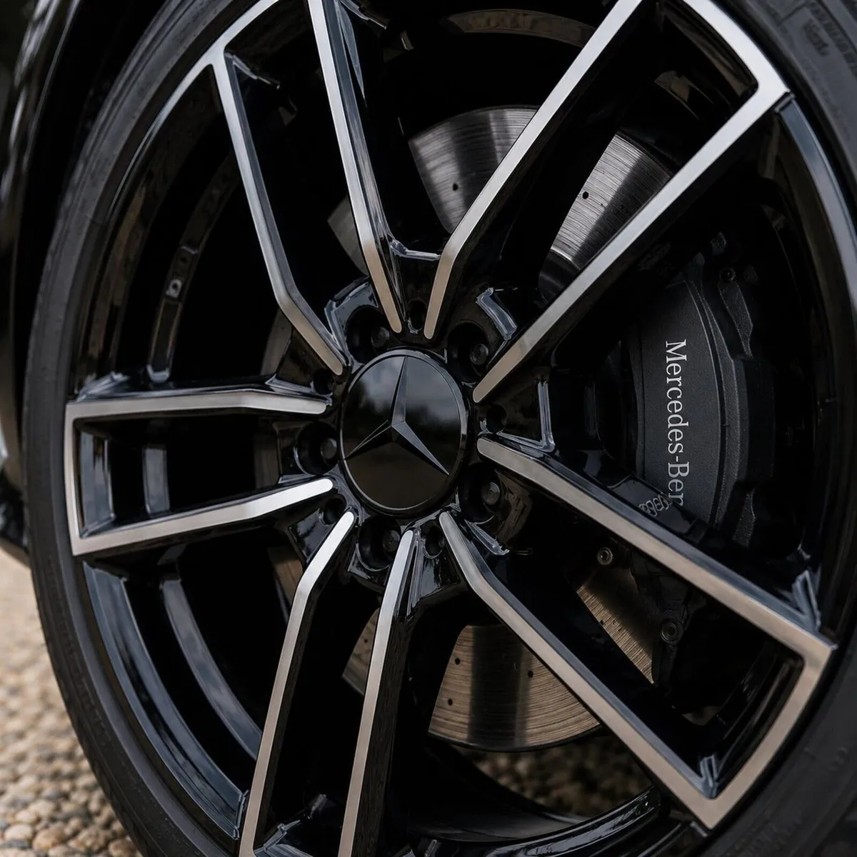 Gloss + Matt Black +.Chr Mercedes Caps - FREE POST - Image 4