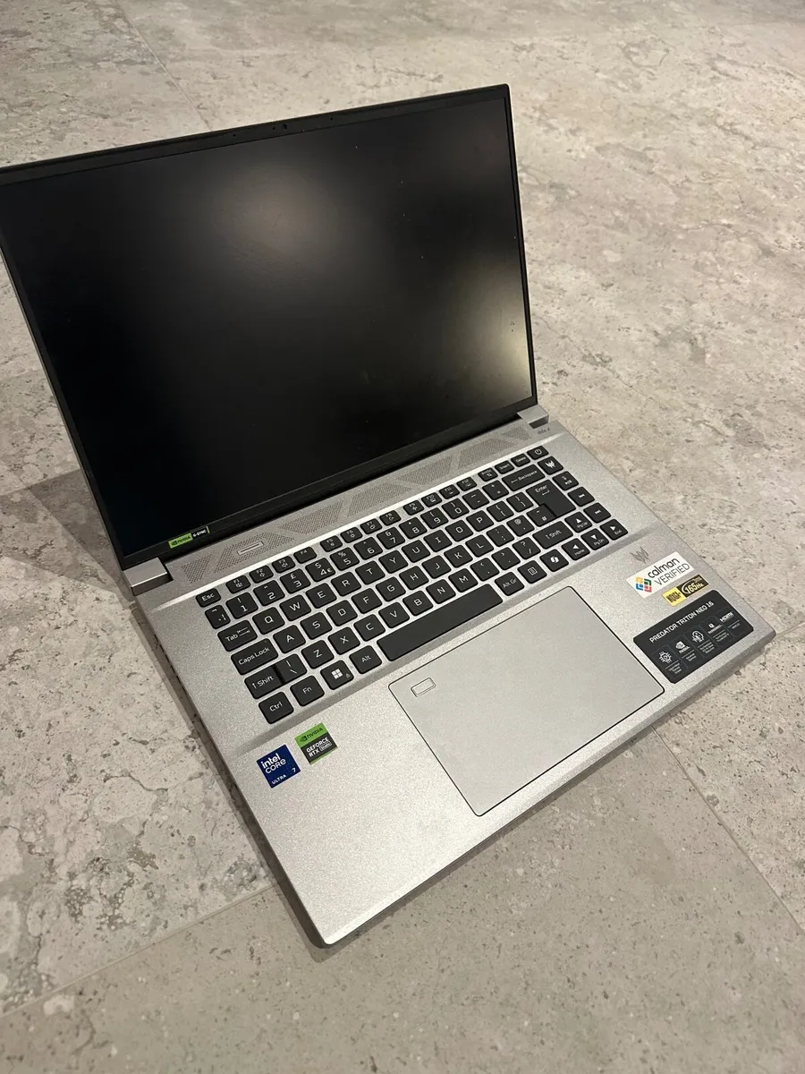 Laptop - Image 3